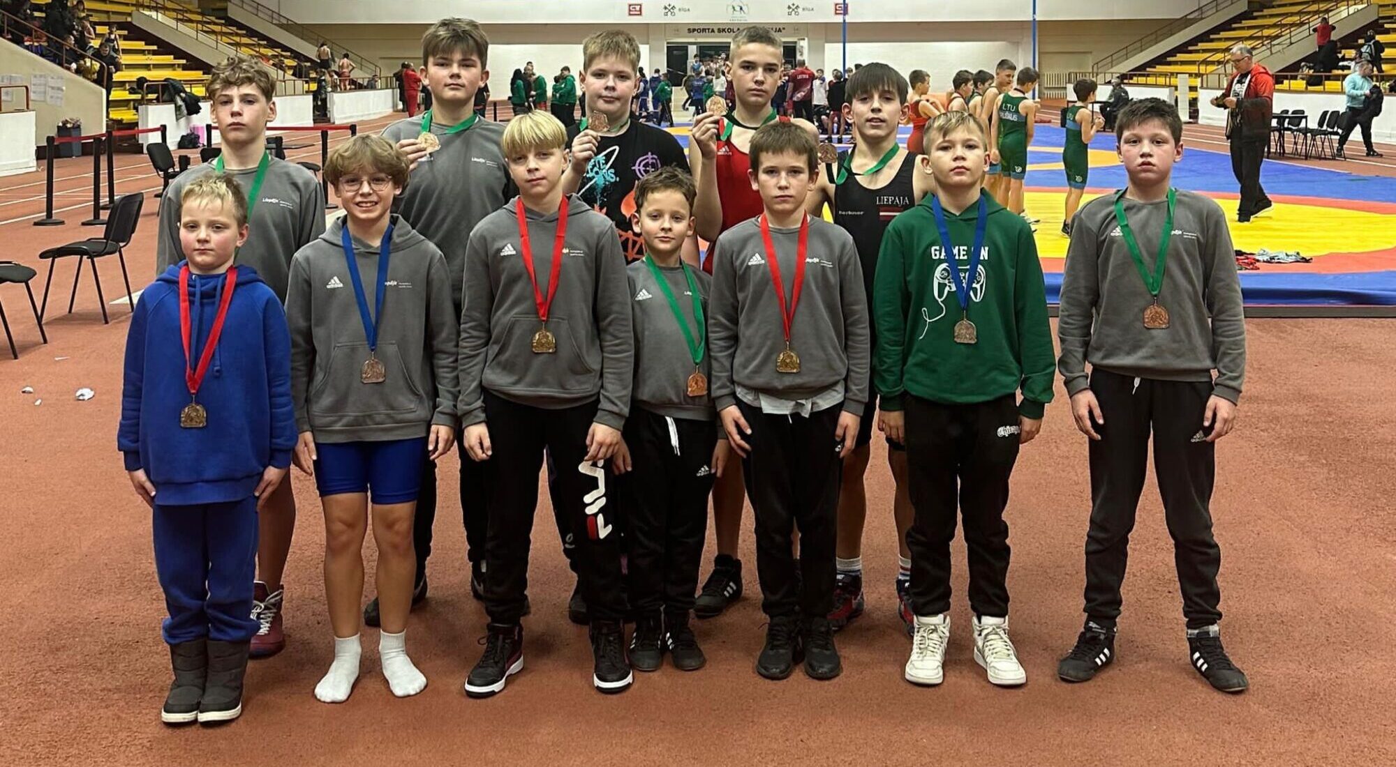 Jaunie cīkstoņi atved medaļas no “Rīga Open” sacensībām