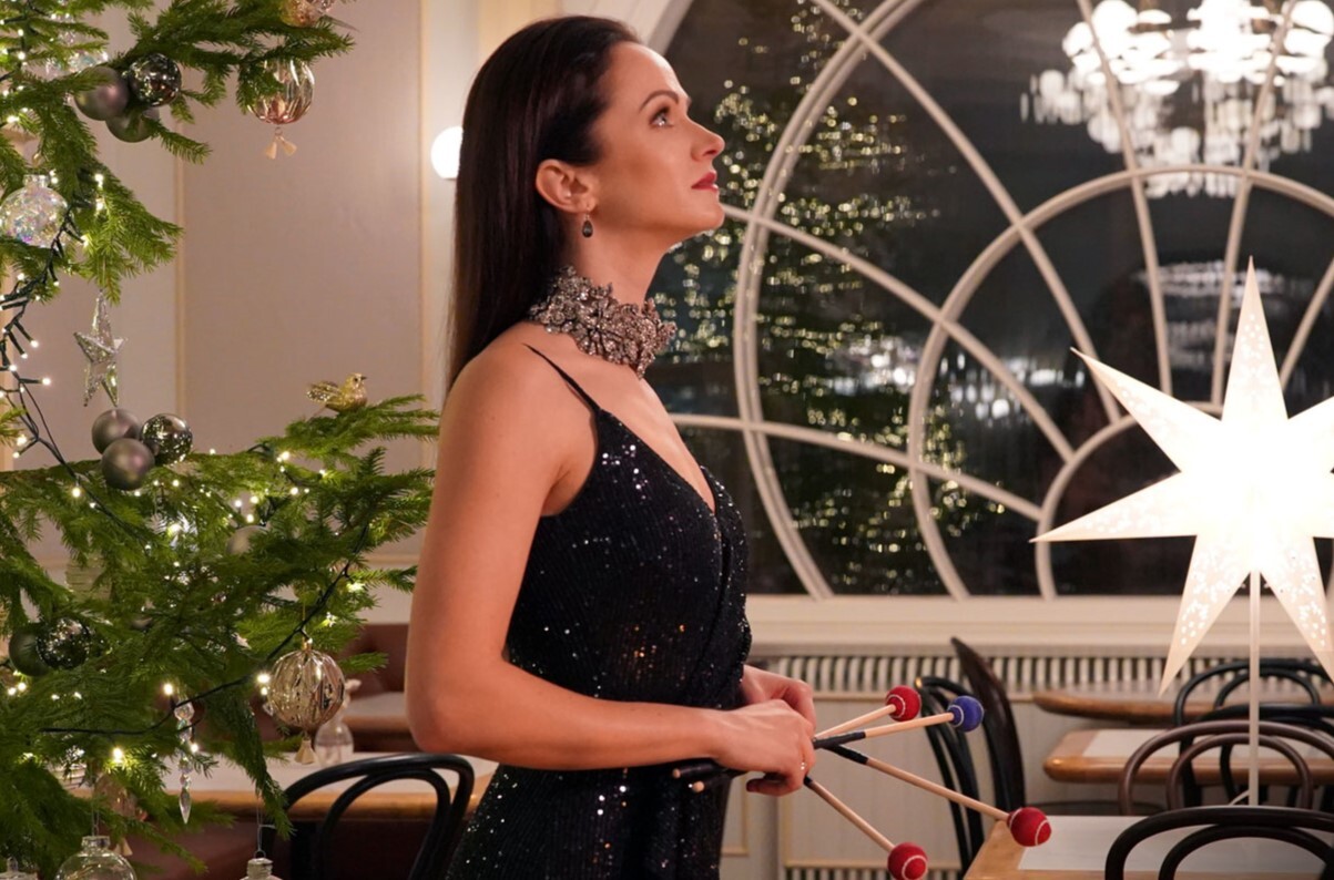 Video: Marta Kauliņa-Pelnēna palīdz radīt svētku izjūtu