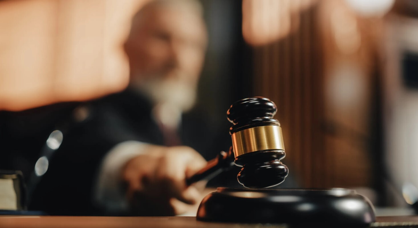 Dānijā divi Zviedrijas pilsoņi apsūdzēti terorismā par uzbrukumu Izraēlas vēstniecībai