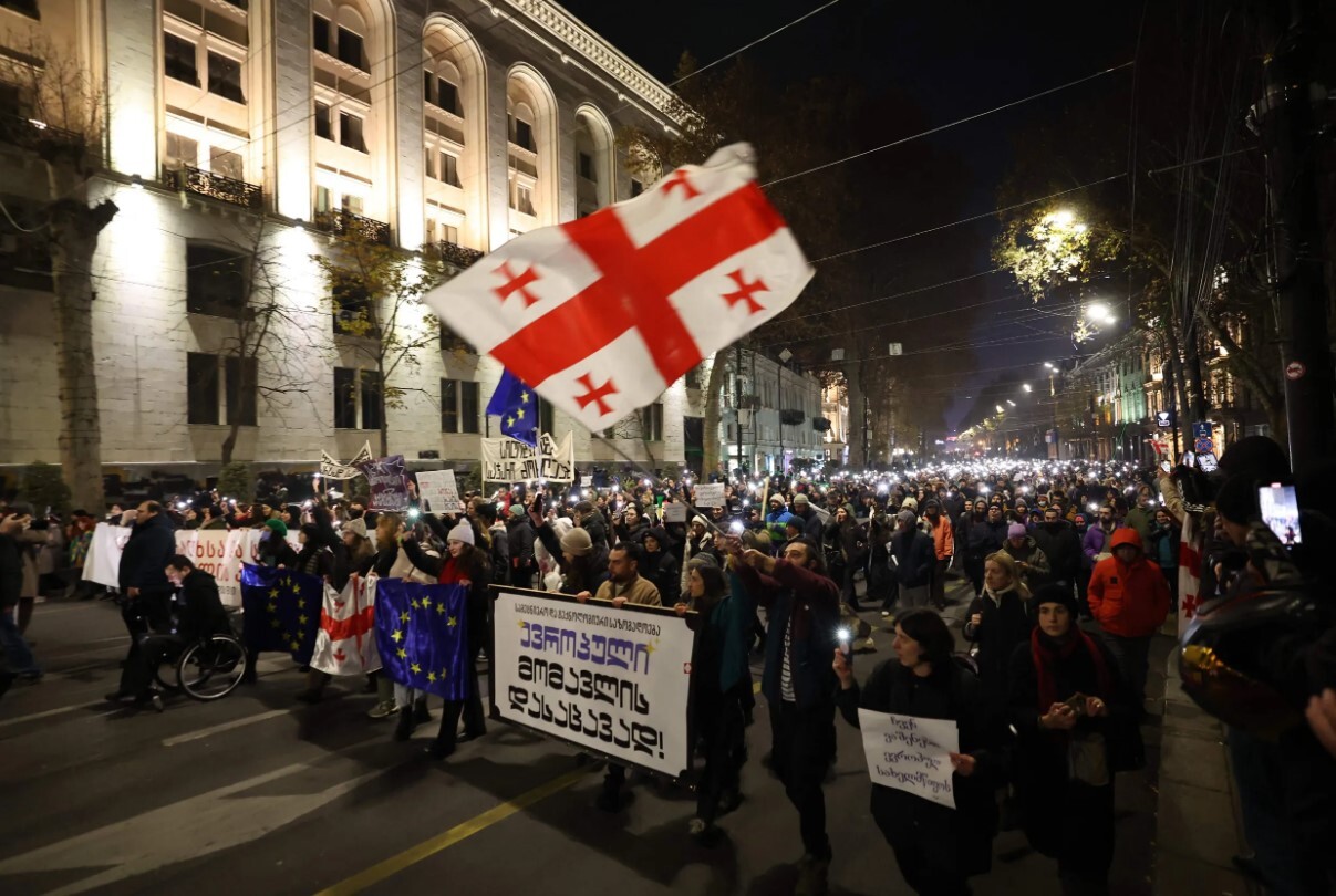 Gruzijas galvaspilsētā četrpadsmito dienu turpinās protesti