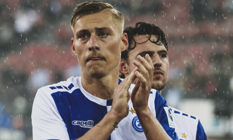 Tobers nopelna dzelteno kartīti Šveices futbola čempionāta mačā