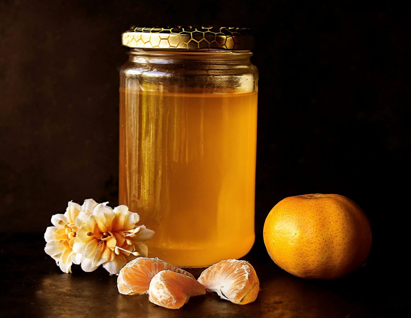 Latgale: Labdarības akcijā sociāli mazaizsargātajiem iedzīvotājiem dāvina medu