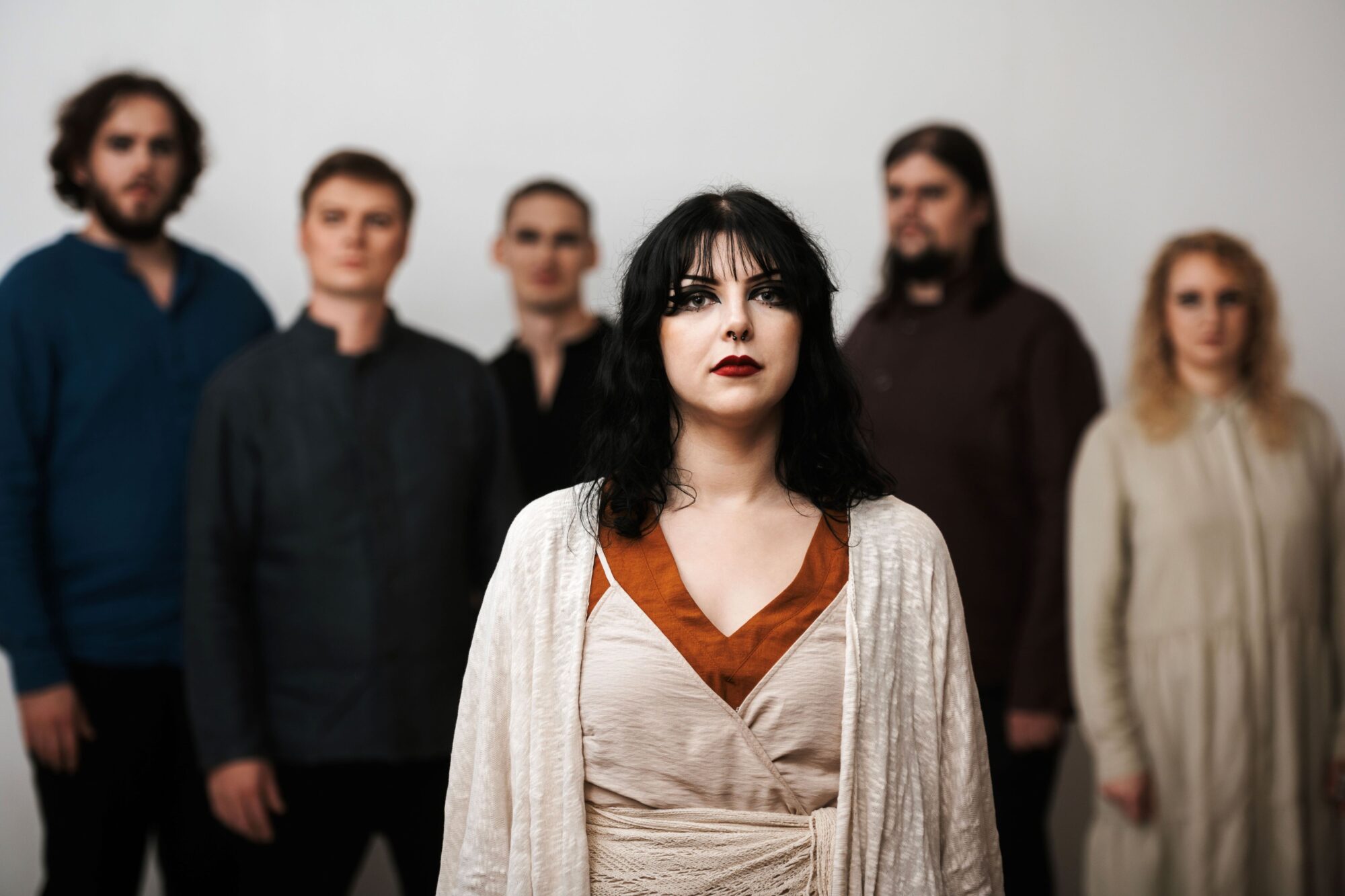 Video: Grupa “Kaligo” svētku laikā iepriecina ar saulgriežu tematikas dziesmu