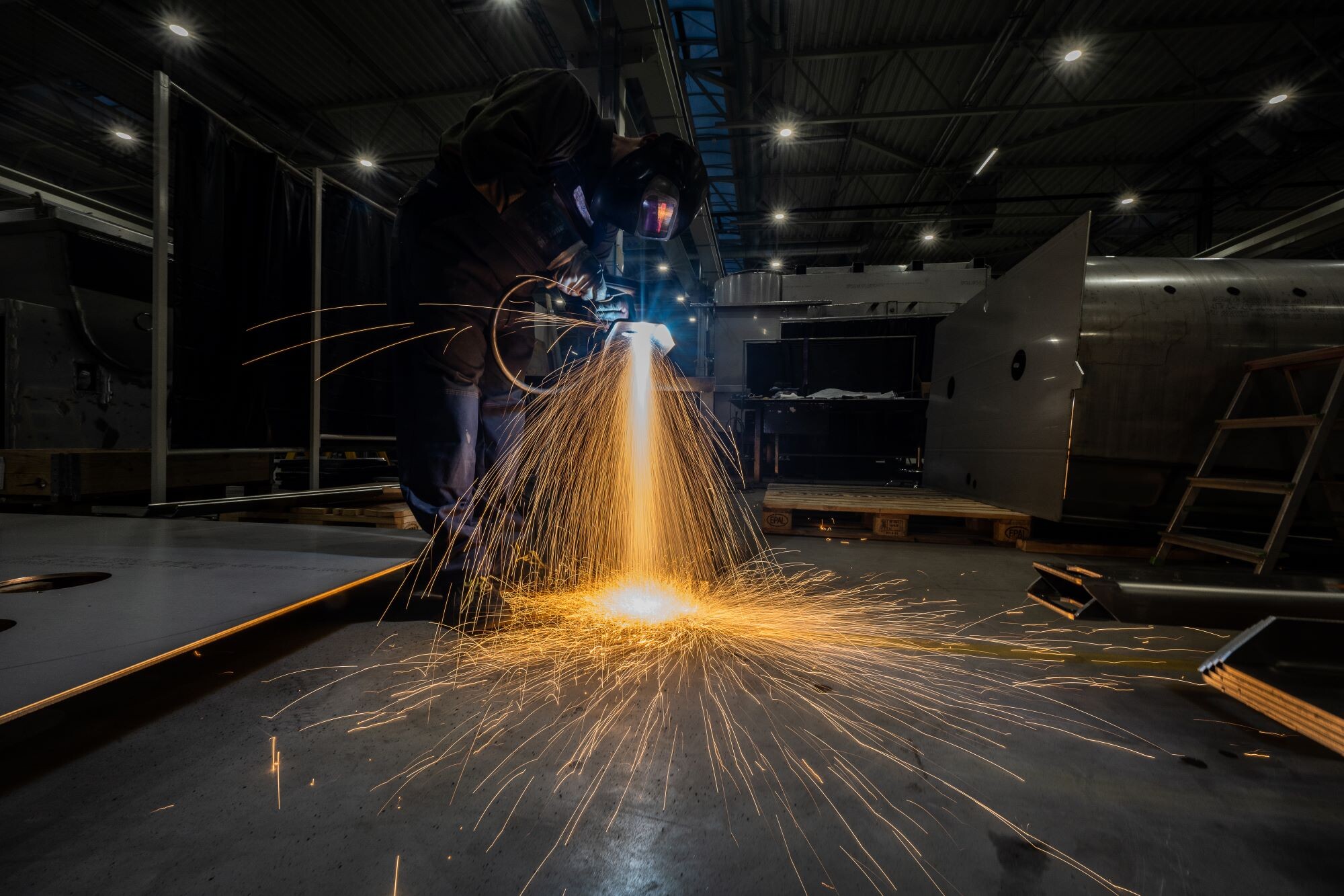 Mītu laušana “Jensen Metal”: sievietes metālapstrādē