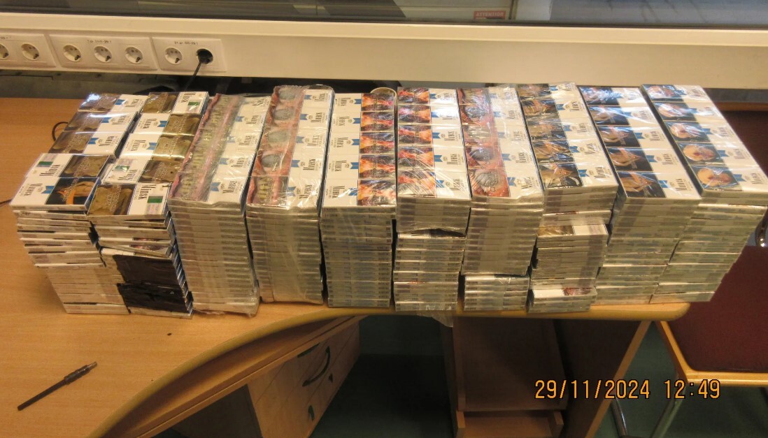 Muita novērš 150 000 cigarešu kontrabandu