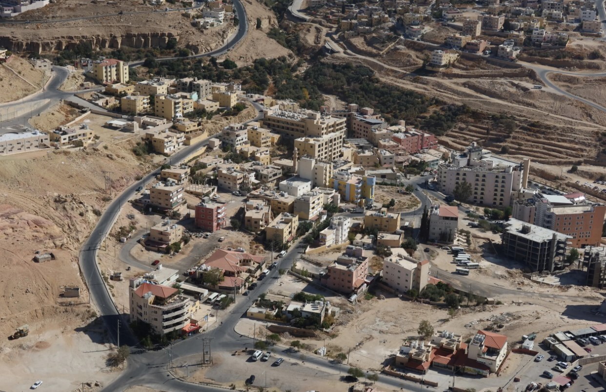 Izraēlas uzbrukumā Rietumkrastā nogalināti vismaz 10 cilvēki