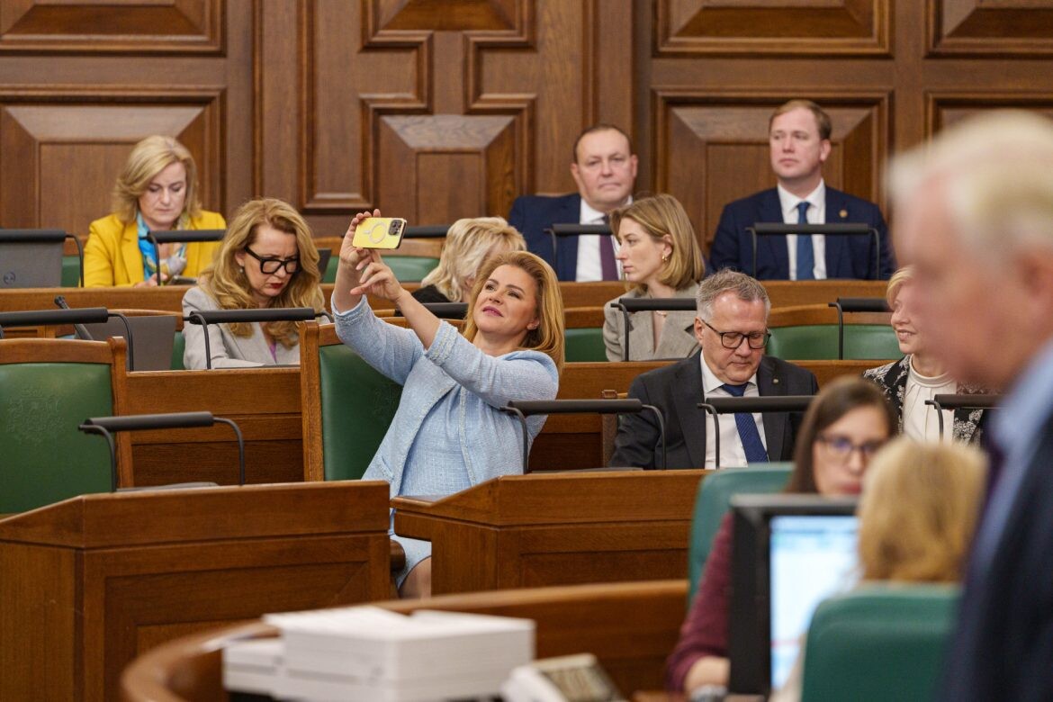Saeimas priekšsēdētāja vēlas ieviest parlamenta tēriņu iekšējo auditu