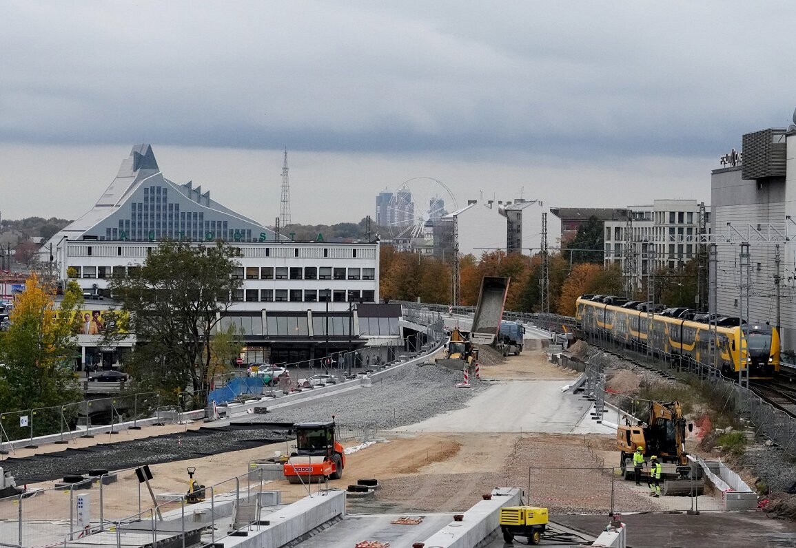 “Rail Baltica” procesu izvērtēšanai izveido divas dienesta pārbaudes komisijas; domstarpības par vienas sastāvu