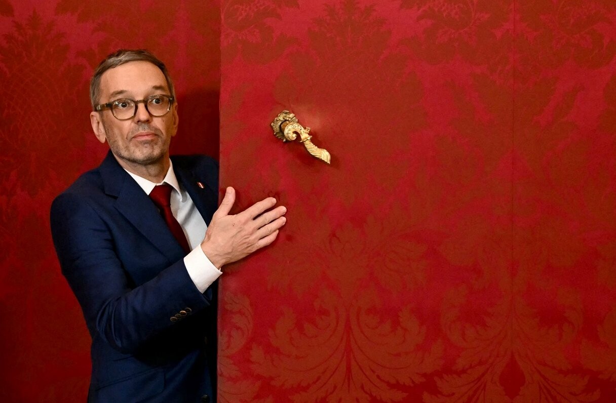 Austrijas prezidents valdības veidošanu uztic Brīvības partijai