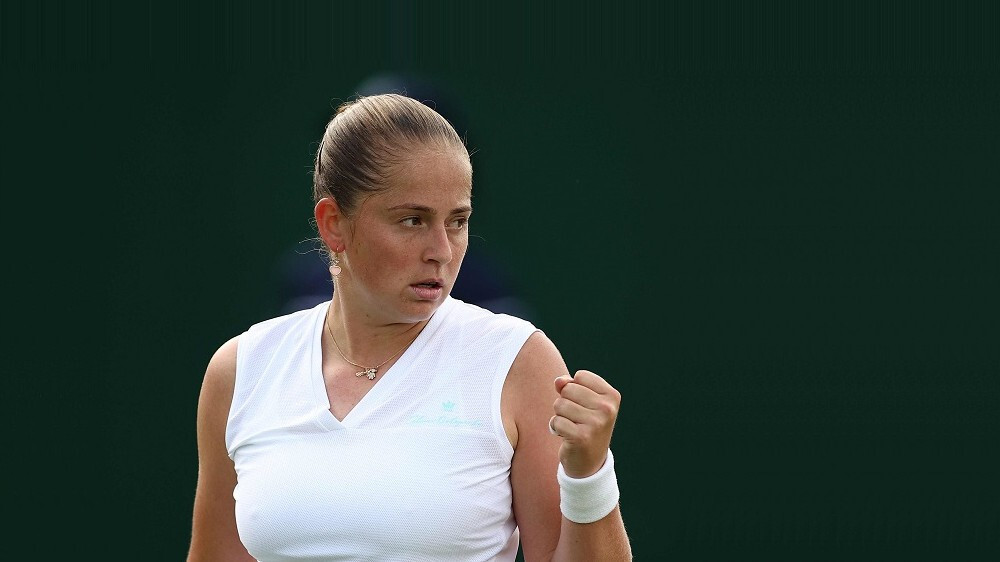 Ostapenko WTA rangā zaudē divas vietas