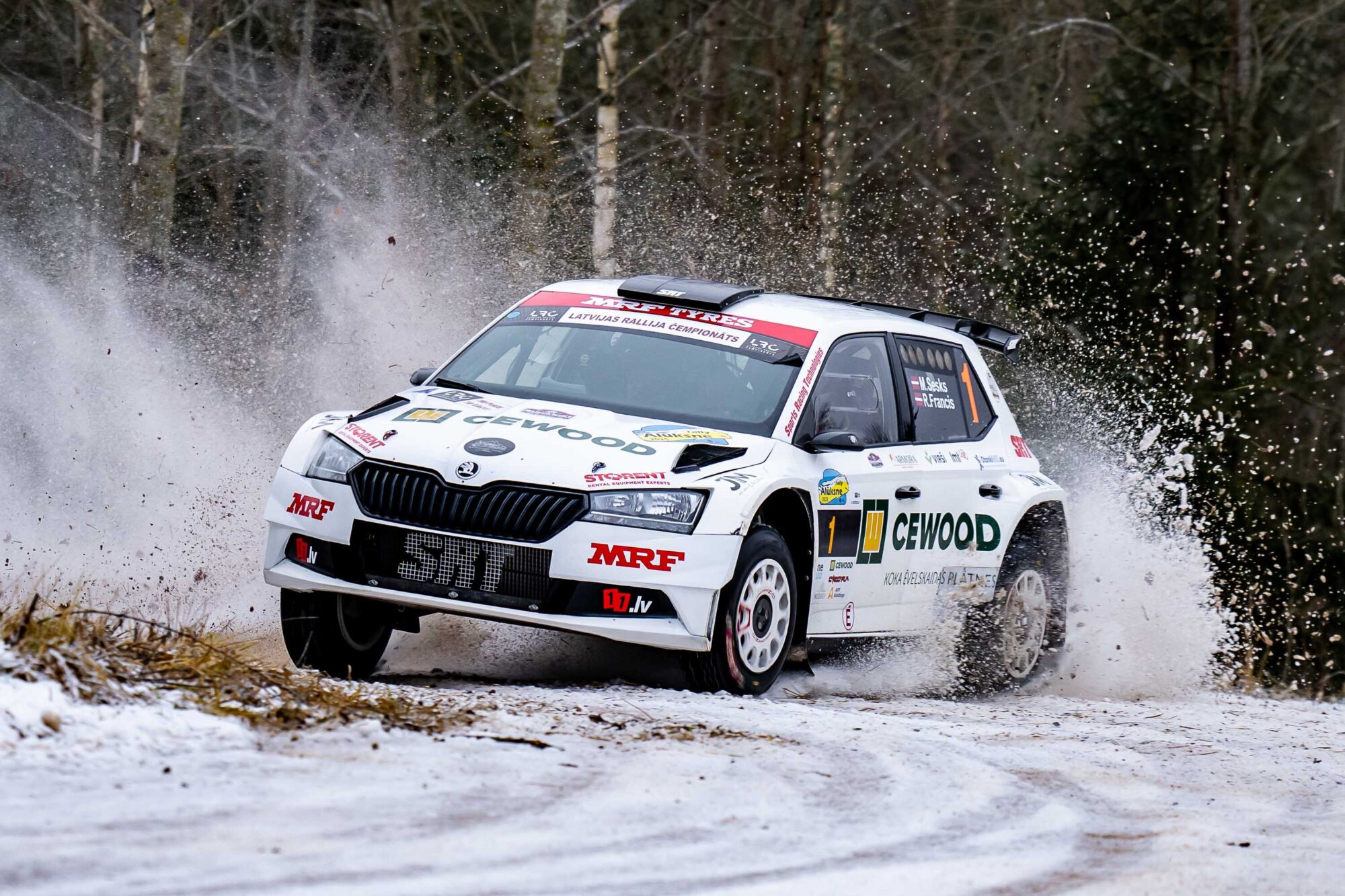 Video: Seska ekipāža uzvar Alūksnes rallijā