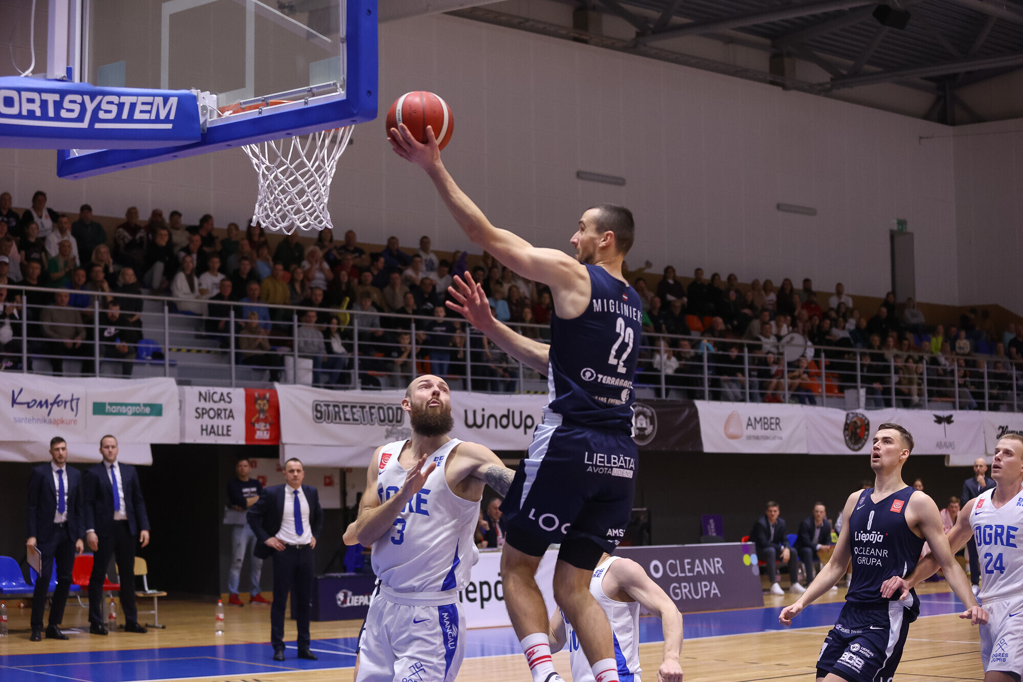 Liepājas un Ventspils basketbolisti kausa pusfināla spēli aizvadīs Nīcā
