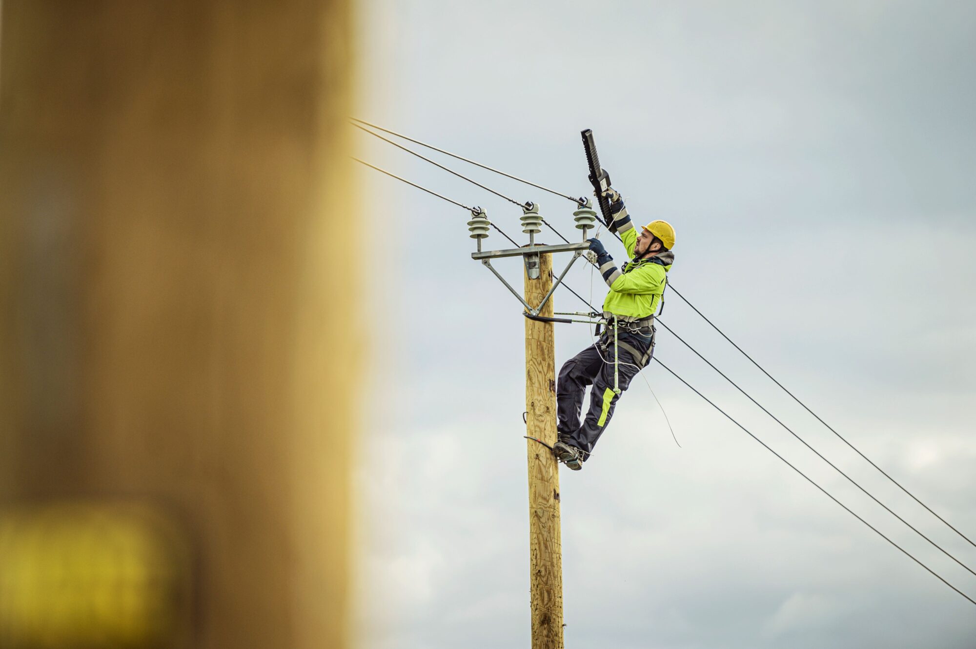 Pārbūvēs tīklu un uzlabos elektroapgādes drošību slimnīcai