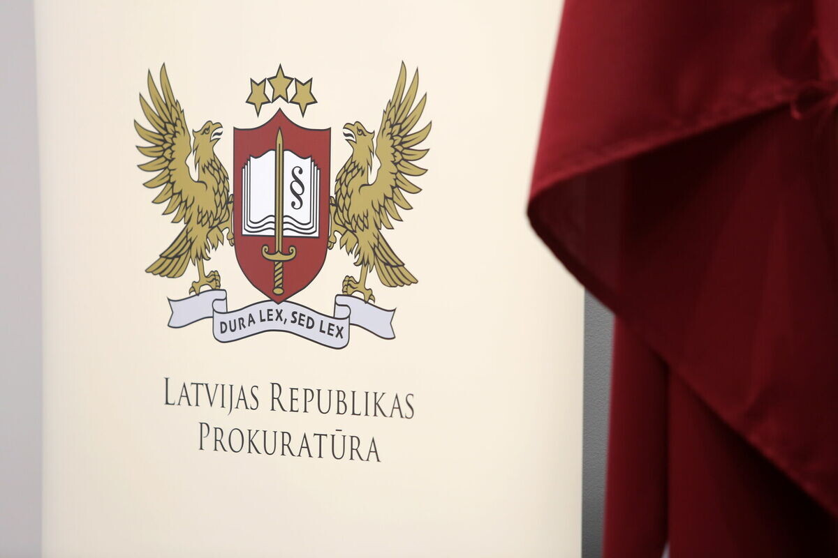 Prokuratūra apsūdz vīrieti par savas dzīvesbiedres 11 gadus vecās meitas izvarošanu