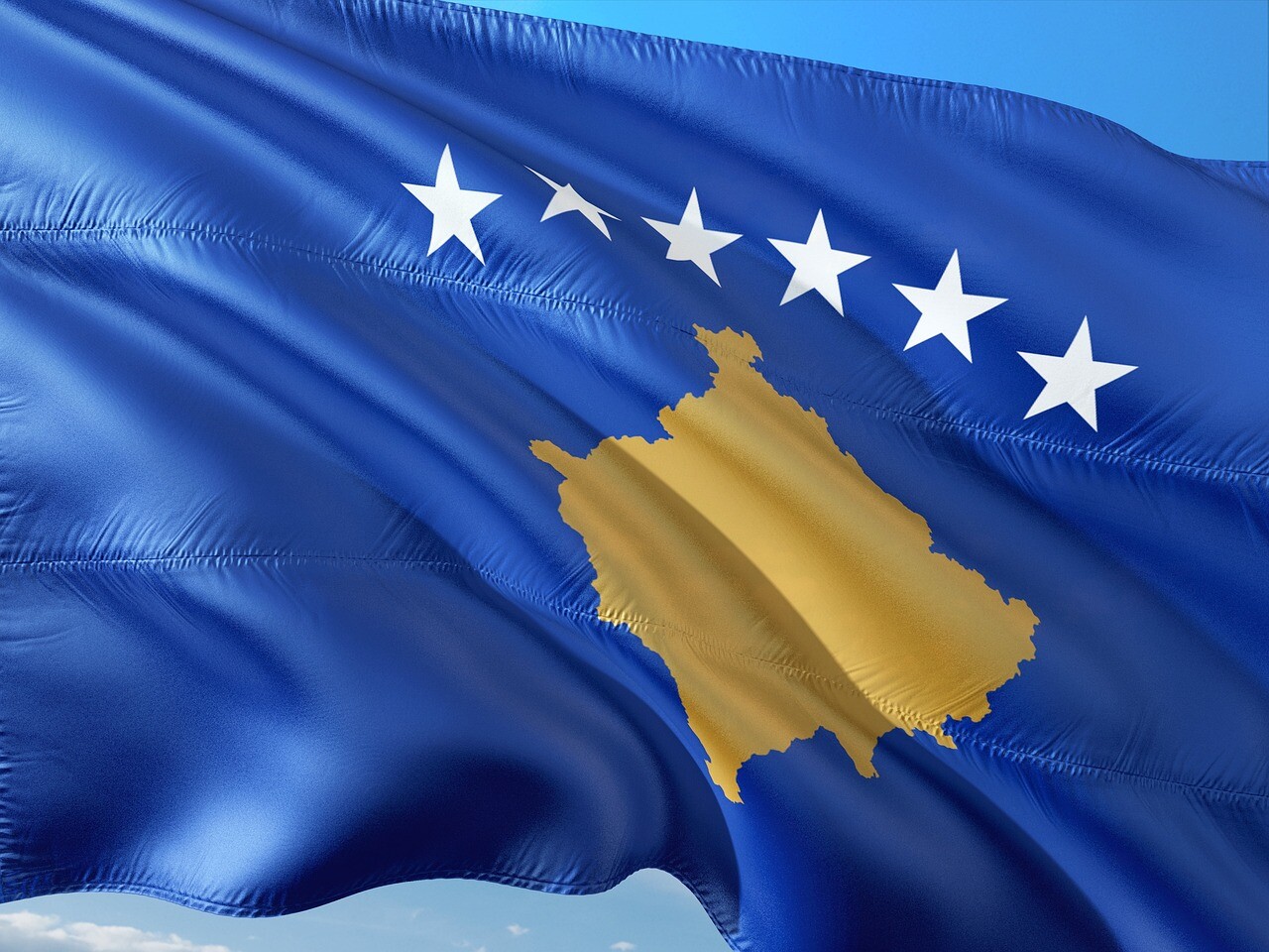 Kosovā veic kratīšanas ar Serbiju saistītos birojos