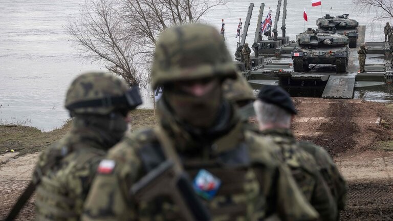 Tramps aizstāv aicinājumu NATO dalībvalstīm aizsardzībai atvēlēt 5% no IKP