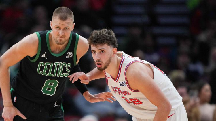 Porziņģa pārstāvētā Bostonas “Celtics” uzņems Hjūstonas “Rockets”