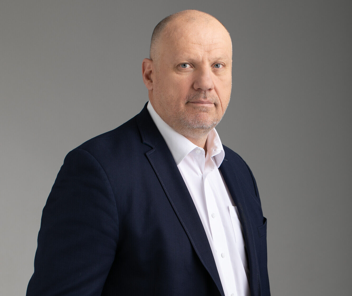 Pieminot barikādes, diskutēs ar Raimondu Bergmani