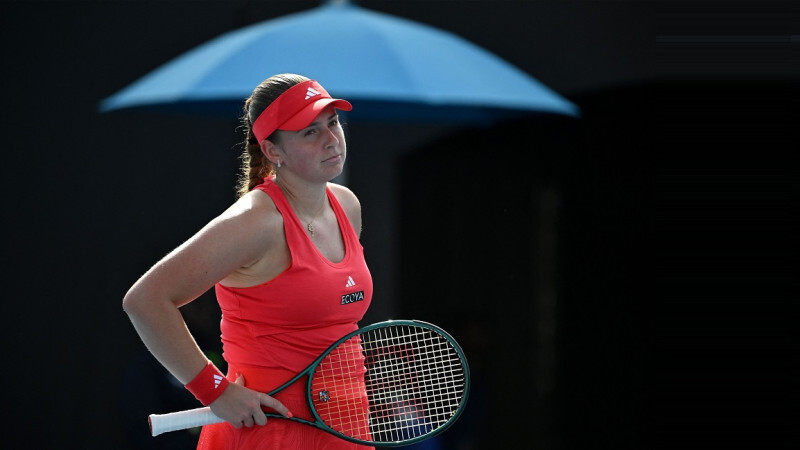 Ostapenko WTA rangā zaudē vēl divas pozīcijas