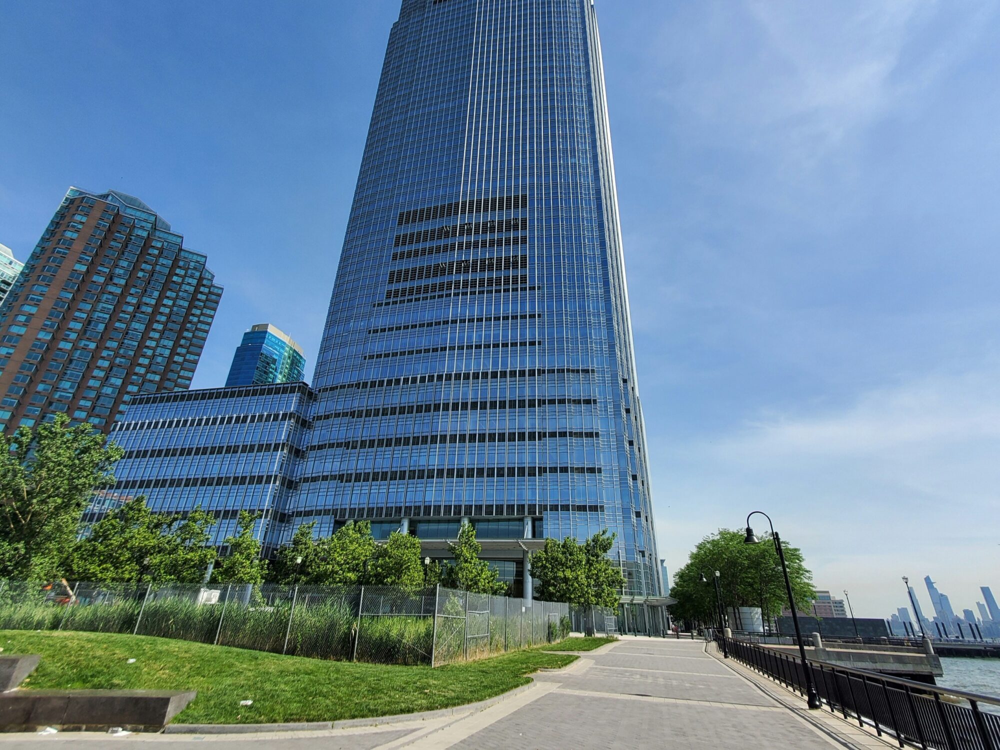 Putins atļauj “Goldman Sachs” pamest Krievijas tirgu