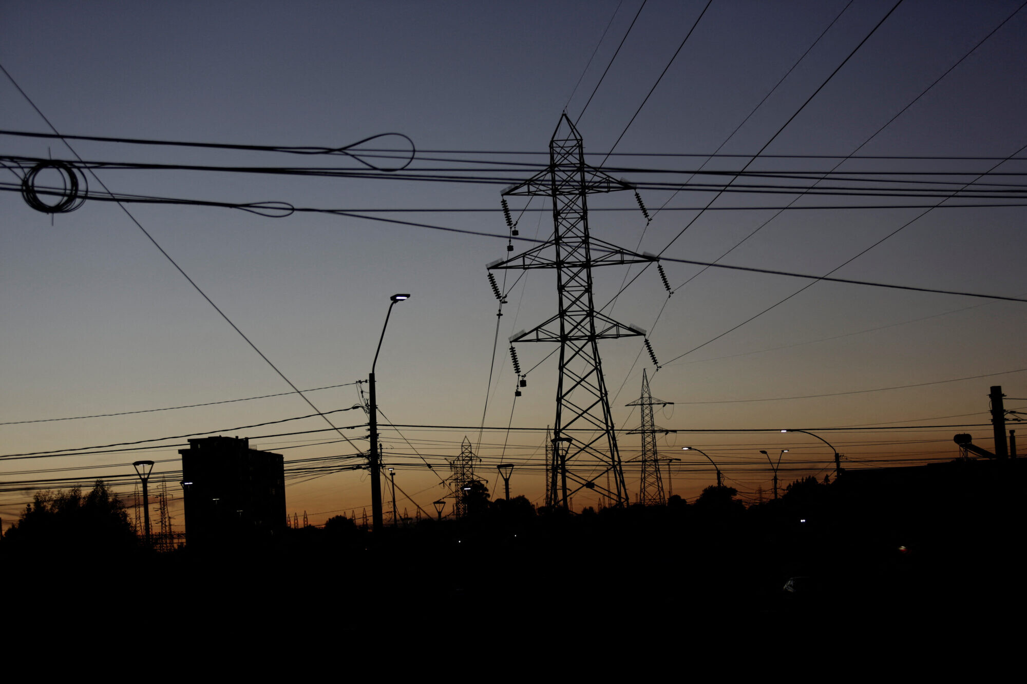 Francijas dienvidu reģions palicis bez elektrības