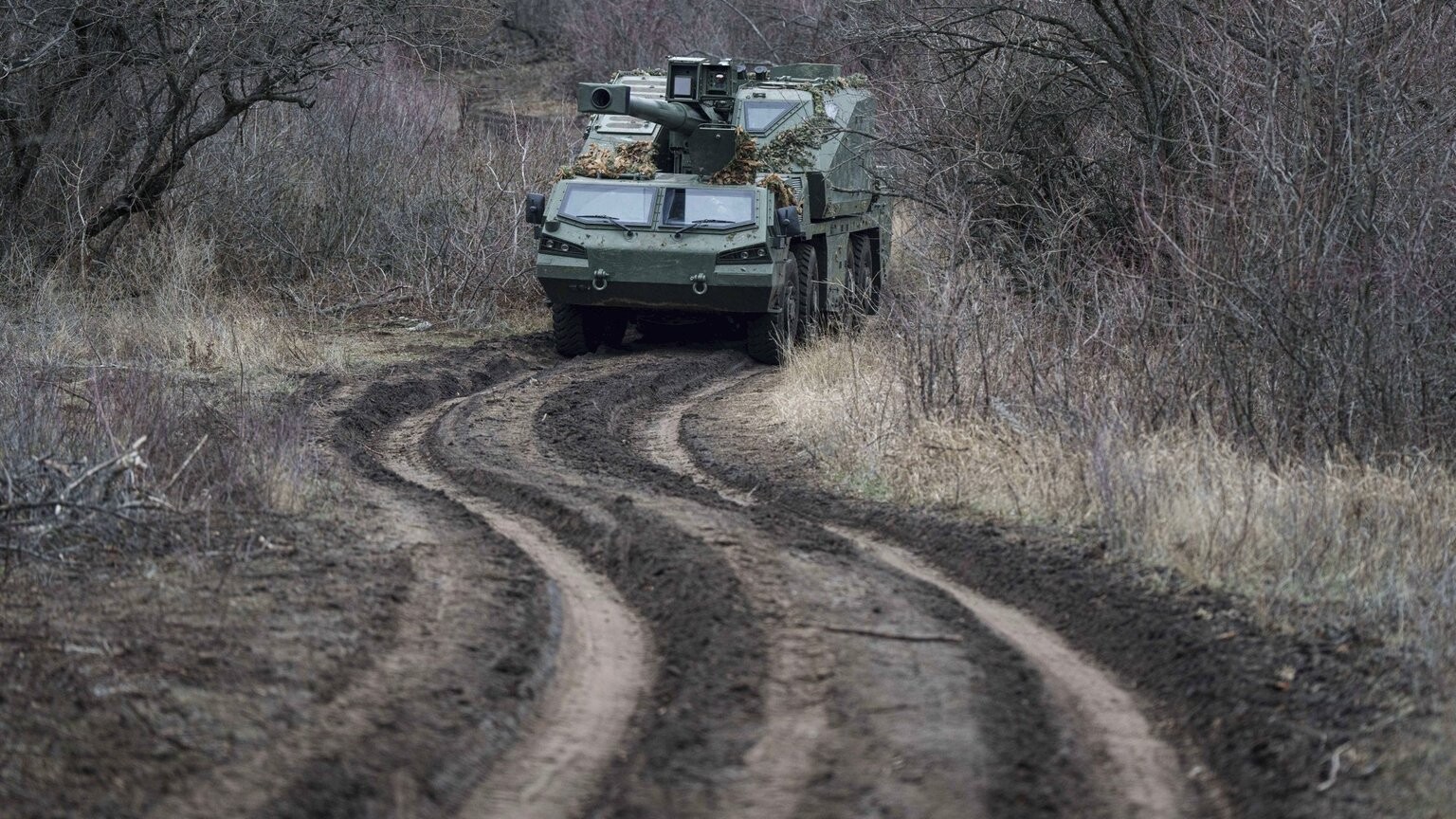 Stārmers rosinās sūtīt uz Ukrainu 30 000 Eiropas karavīru