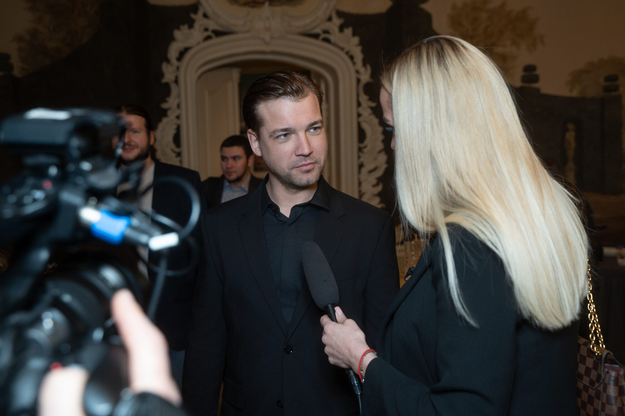 “Nelūgtie viesi” dodas ceļā pie televīzijas skatītājiem