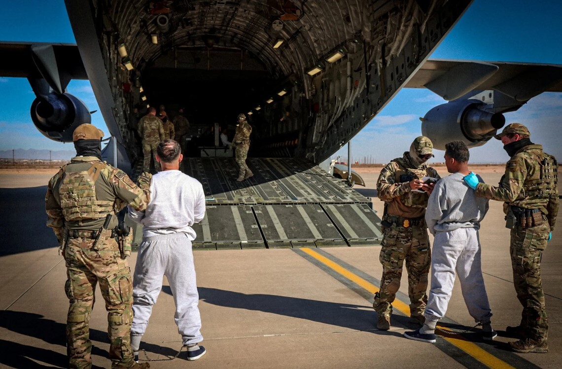 ASV sāk sūtīt nelegālos imigrantus uz aizturēšanas centru Gvantanamo