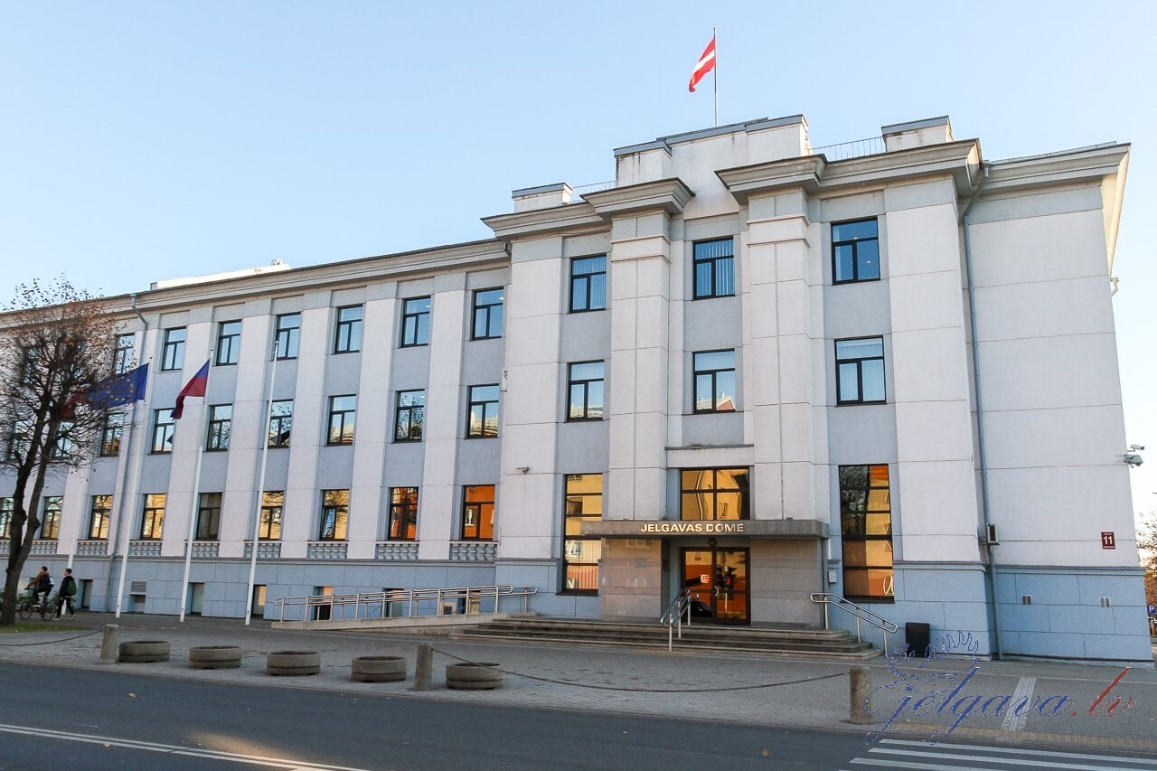 Zemgale: Andrejs Eihvalds noliek deputāta pilnvaras