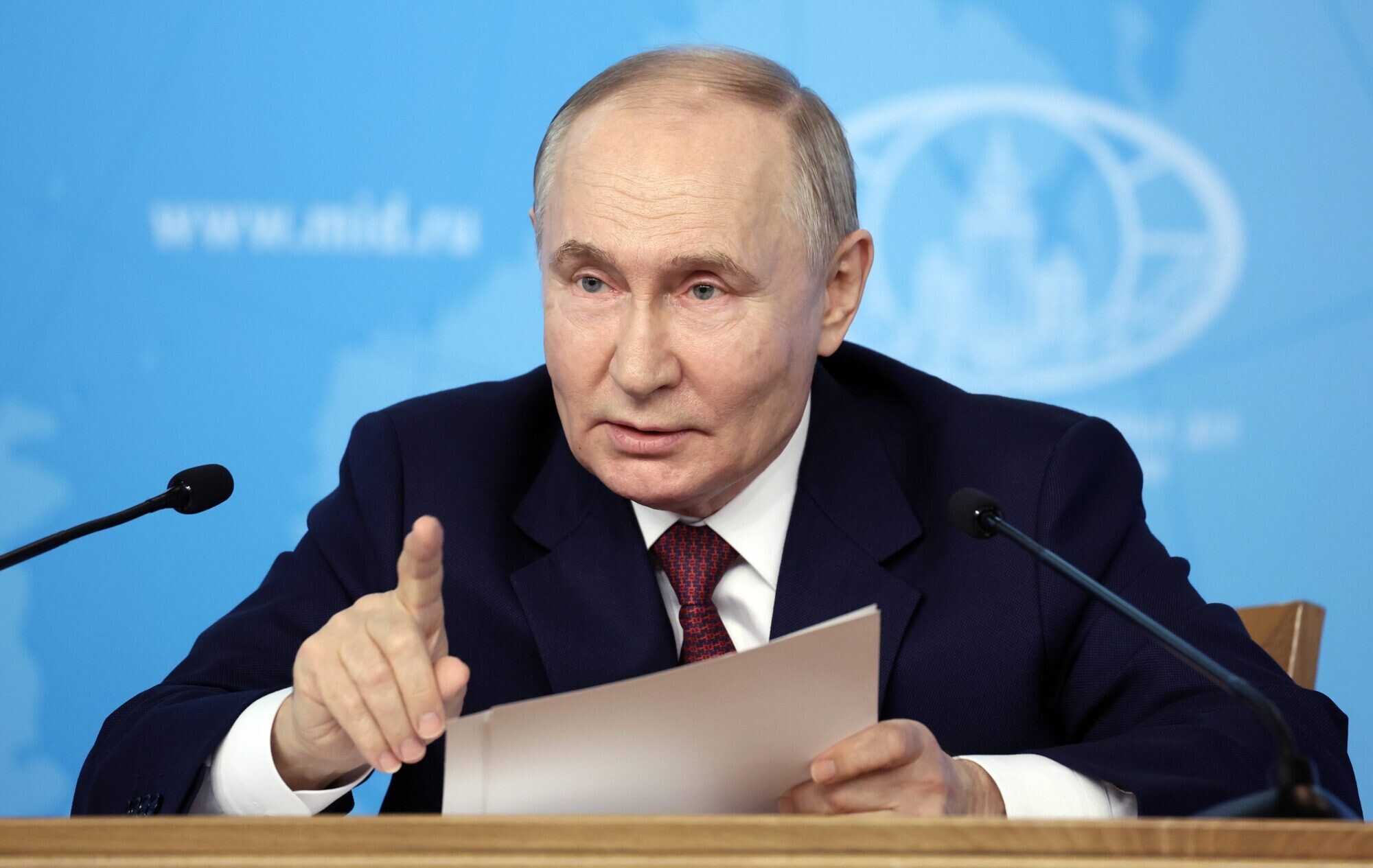 Putins pauž gatavību piekrist pamieram ar nosacījumiem