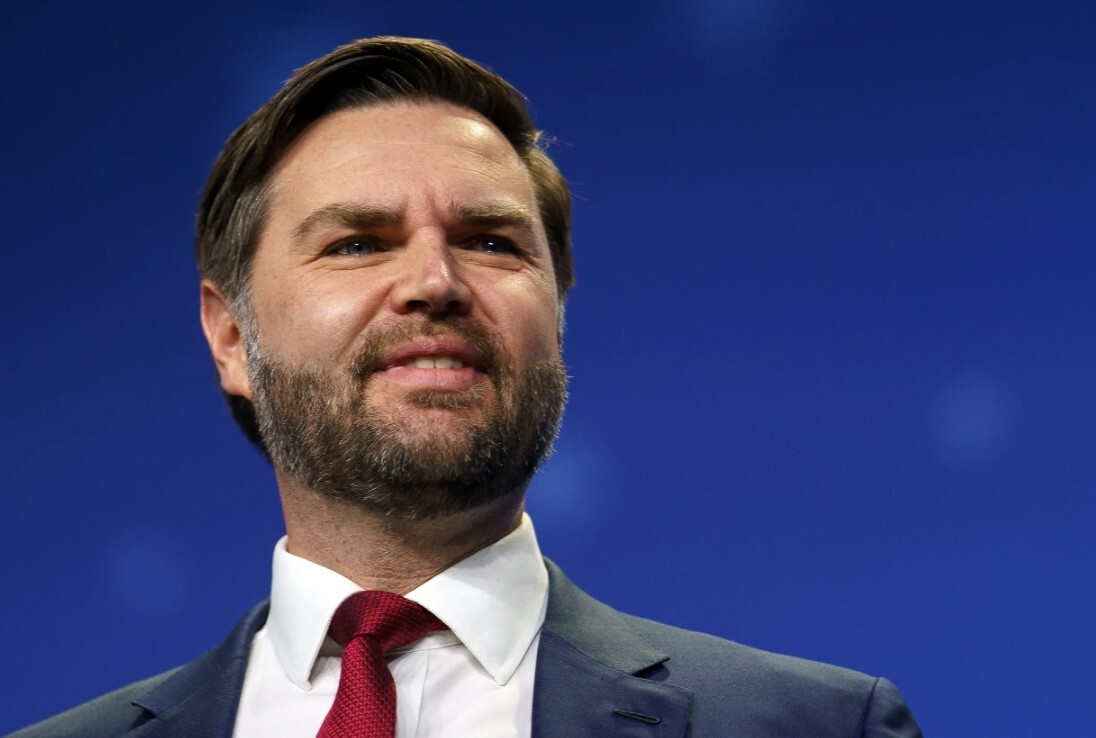 ASV viceprezidents Venss: Zelenskis galu galā runās ar Krieviju par mieru