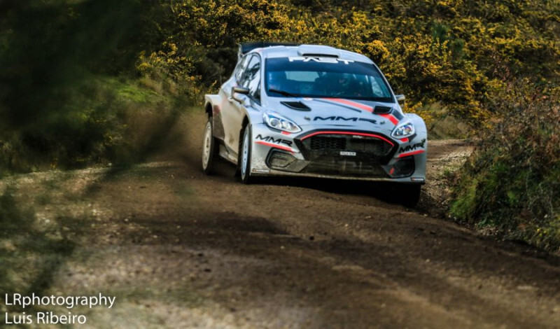 Sesks, pārspējot divus bijušos WRC pilotus, ātrākais Portugāles rallija treniņos