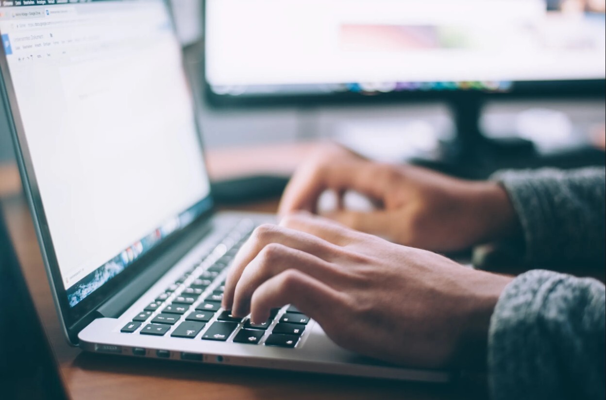 Irānā jau četras nedēļas tiek bloķēts internets