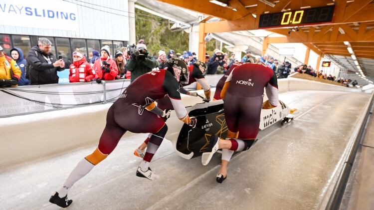 Kalendas četriniekam pasaules čempionātā bobslejā 15. vieta