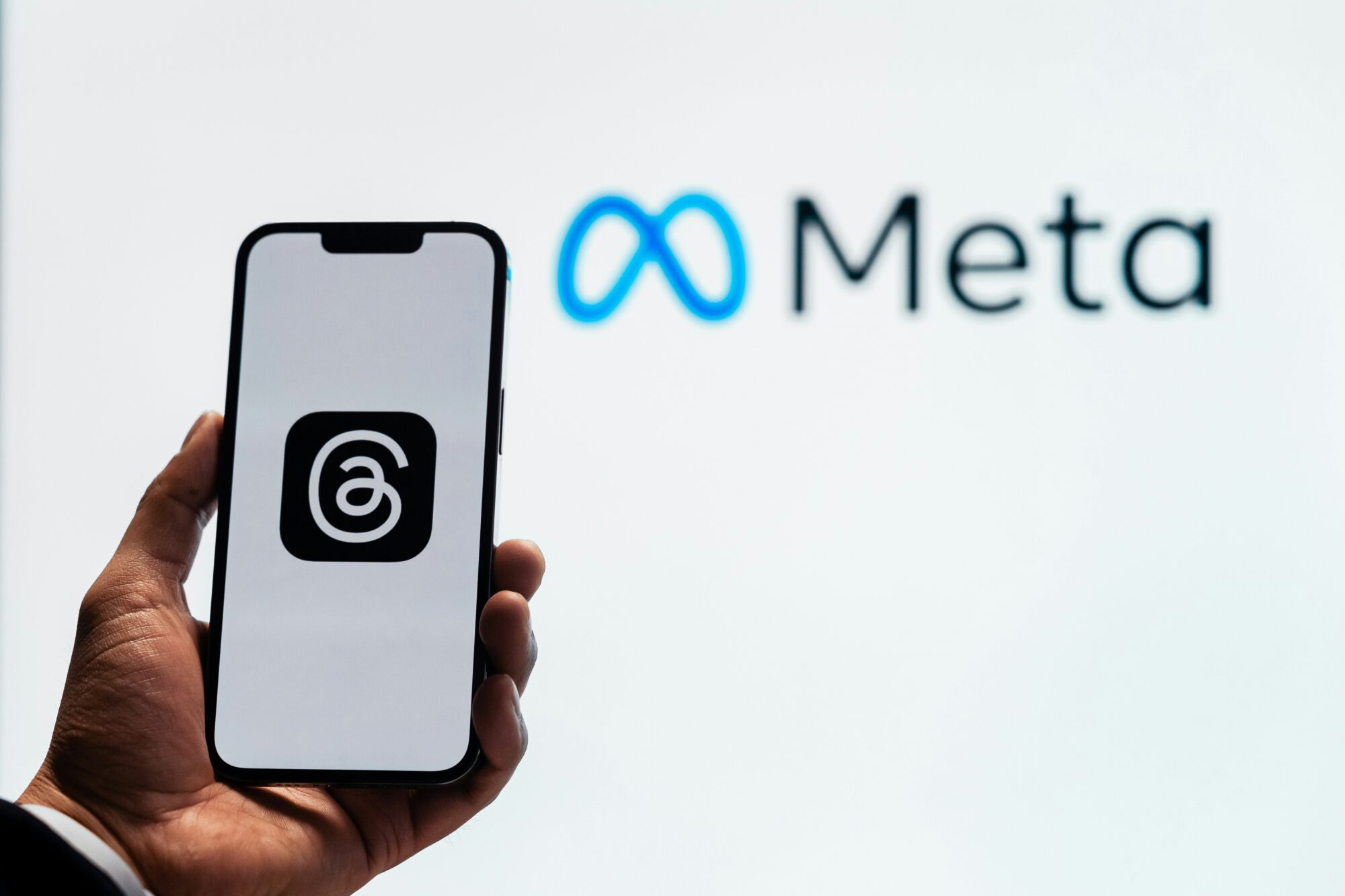 “Meta” ES ieviesīs mākslīgā intelekta asistentu