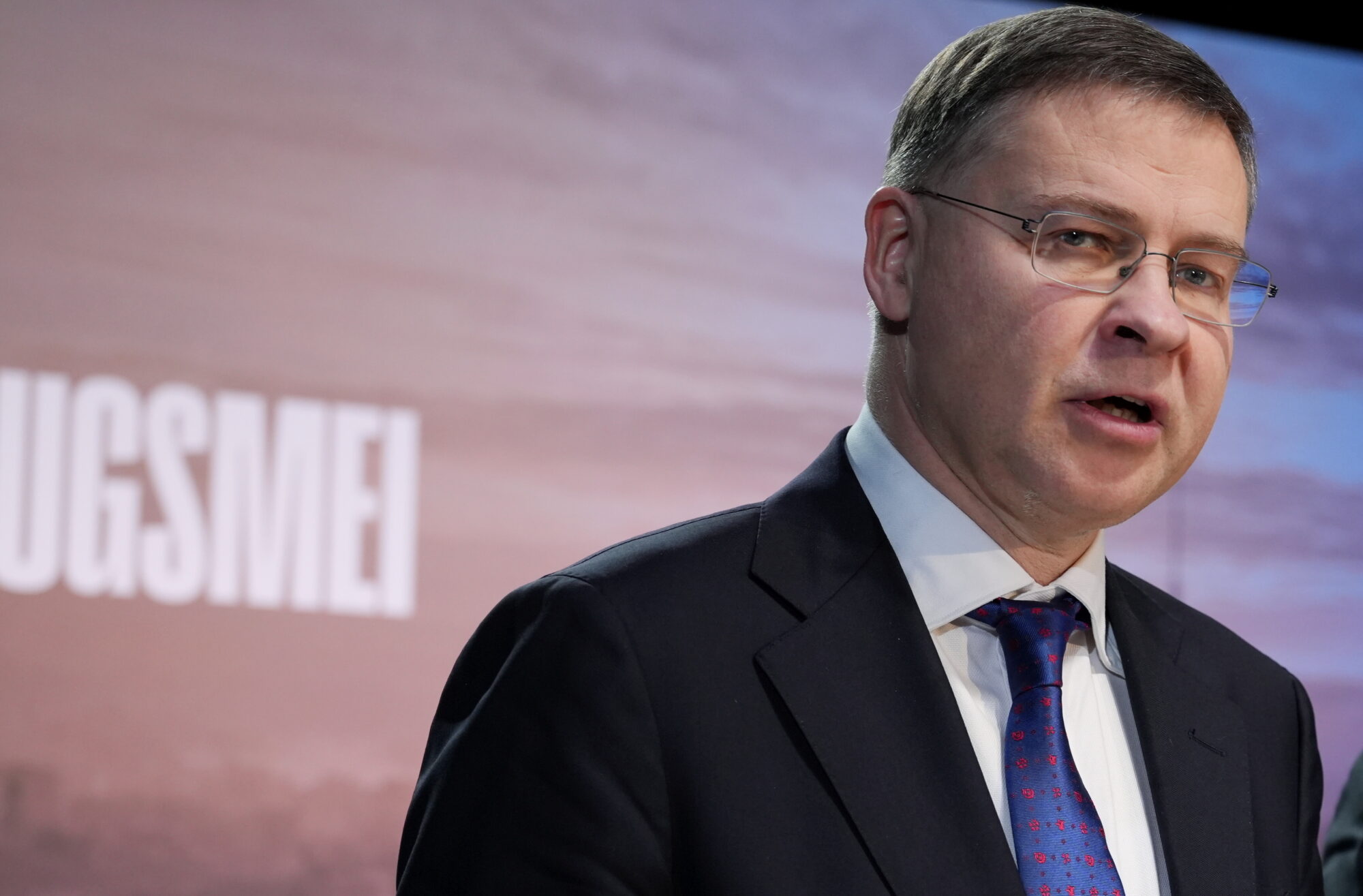 Dombrovskis: ASV noteiktie muitas tarifi negatīvi ietekmēs gan ES, gan tās pašas ekonomisko izaugsmi