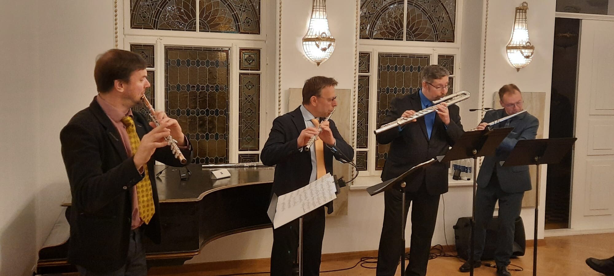 Karostā nosvin muzikālus svētkus pilsētai vētru un dzintara krastā