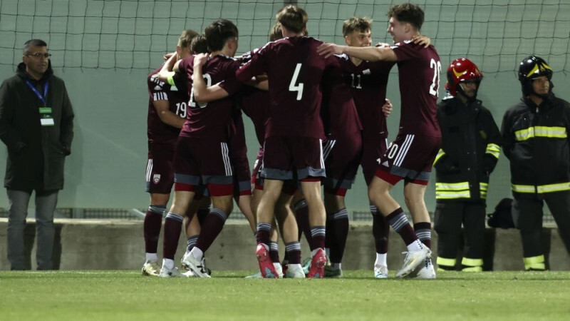 Video: Latvijas U-19 futbola izlase EČ kvalifikācijas elites kārtas otrajā mačā zaudē Francijai
