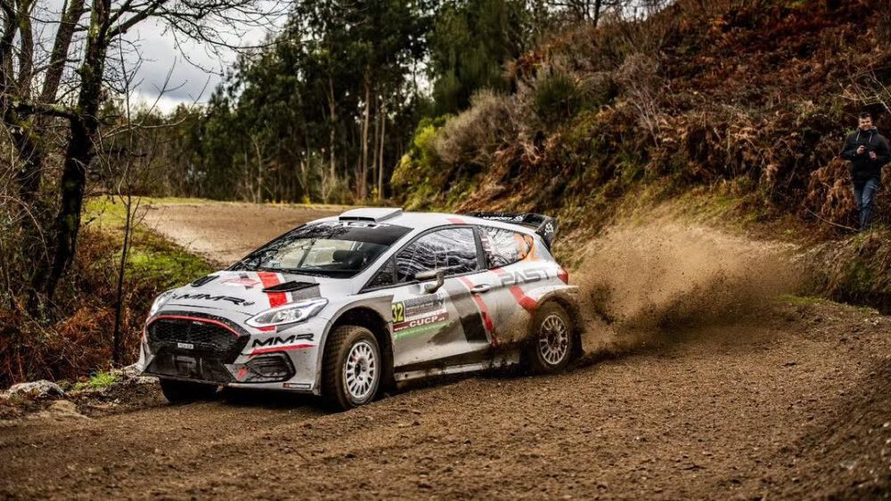 Video: Sesks un Mīke sacenšas par uzvaru Portugāles rallijā