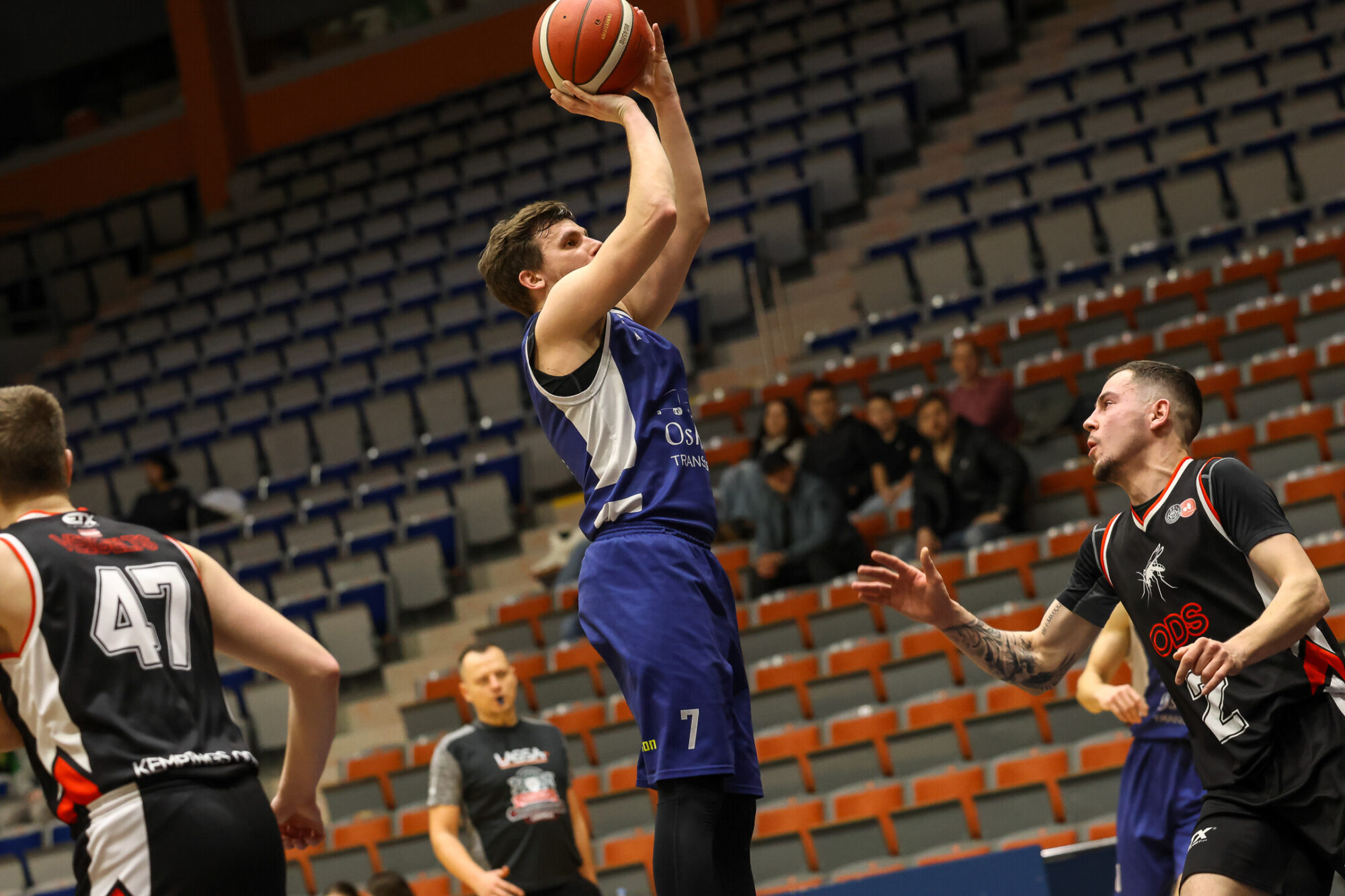 Liepājas pilsētas basketbola čempionātā aizvadītas pirmās pusfināla spēles