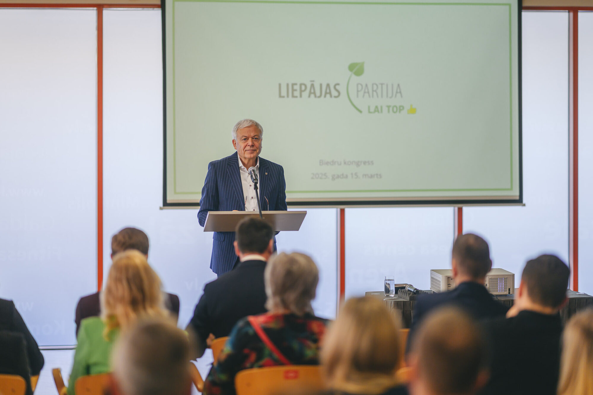 Liepājas partijas saraksta galvgalī Ansiņš, Sesks, Hmieļevskis
