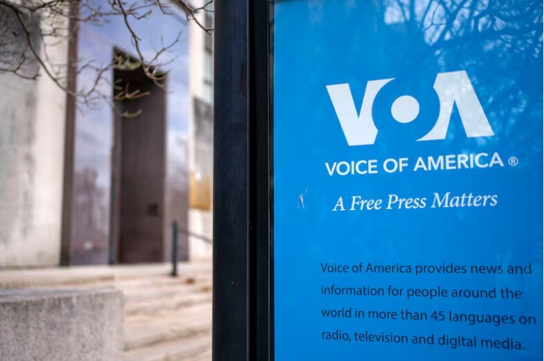 ASV tiesnesis uz laiku aptur centienus slēgt “Ameriks Balsi”