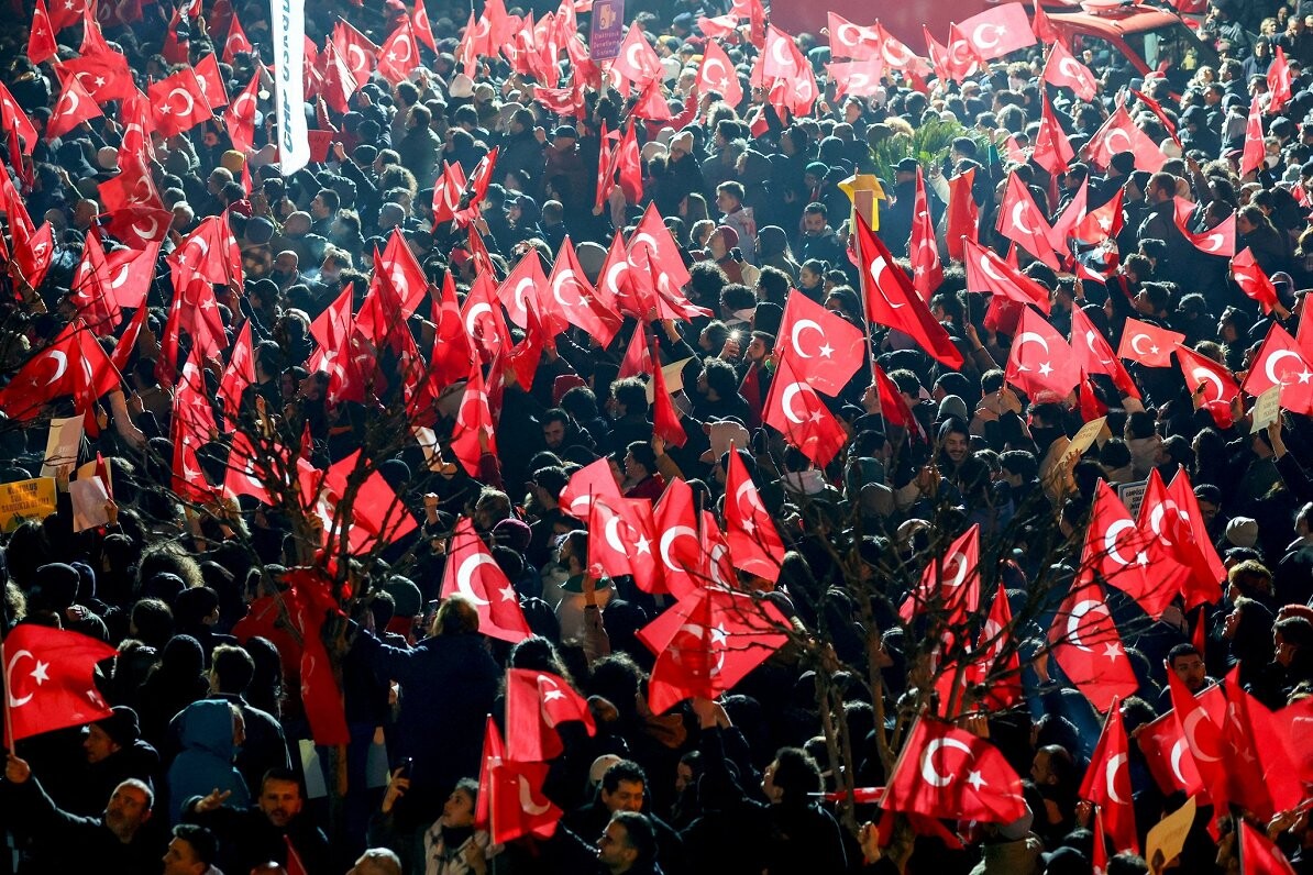 Turcijā 37 personas aiztur par provokatīviem sociālo mediju ierakstiem