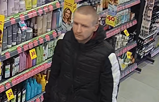 Policija Liepājā skaidro vīrieša identitāti