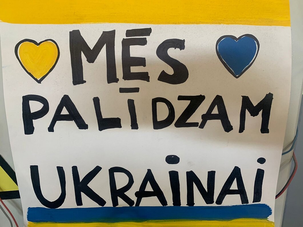Aicina piepildīt Ukrainas armijai ziedoto “busiņu”