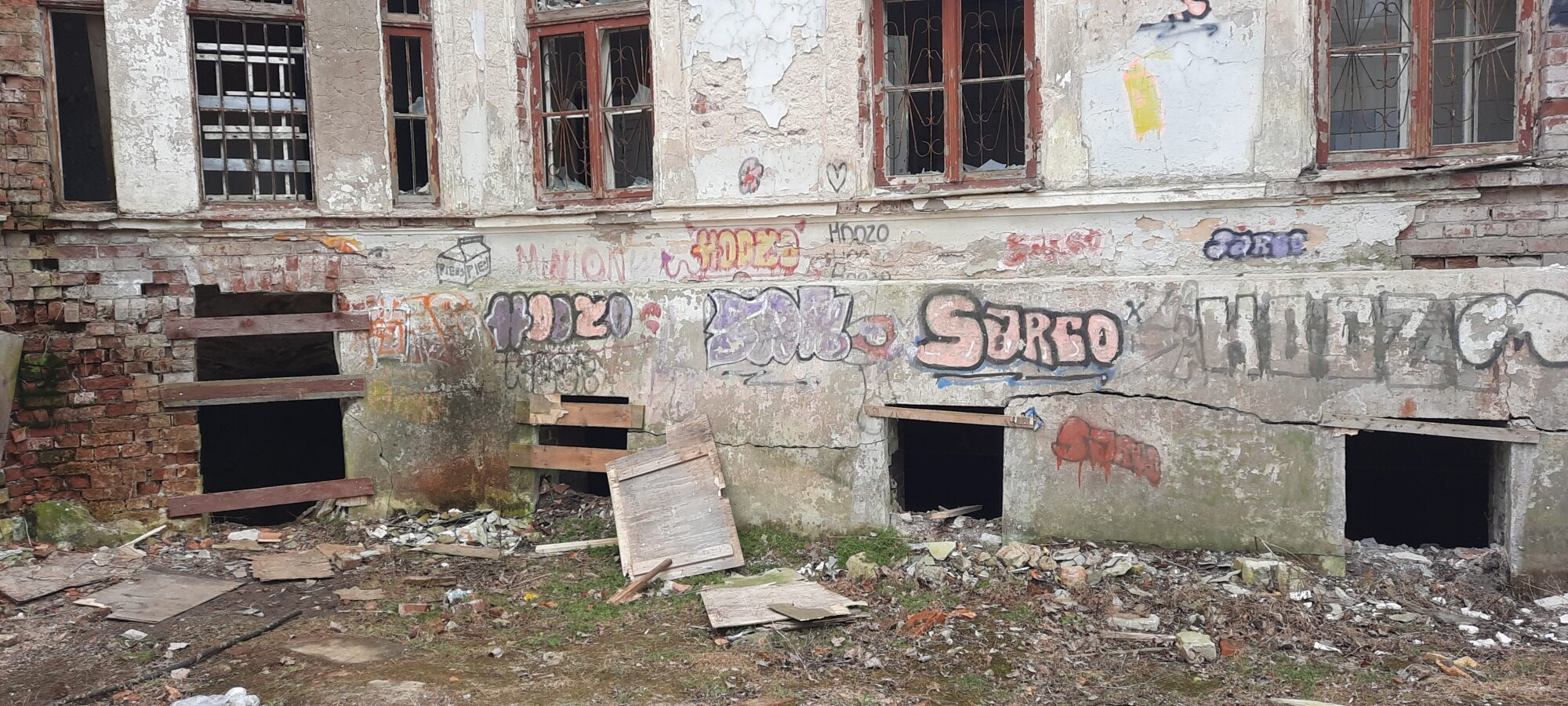 Īpašniekam uzdots nepieļaut iekļūšanu Vannu mājā