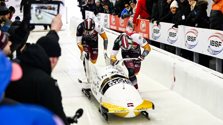 Kalendam un Miknim pasaules čempionātā bobslejā 11. vieta divnieku sacensībās