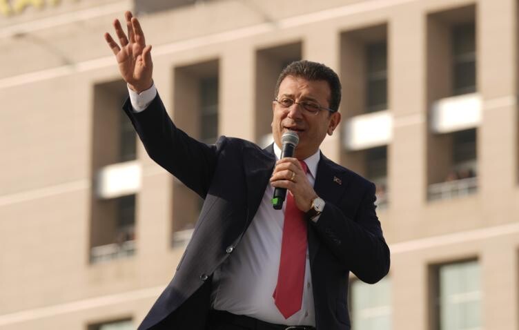 Turcijas Iekšlietu ministrija aptur Stambulas mēra amata pilnvaras