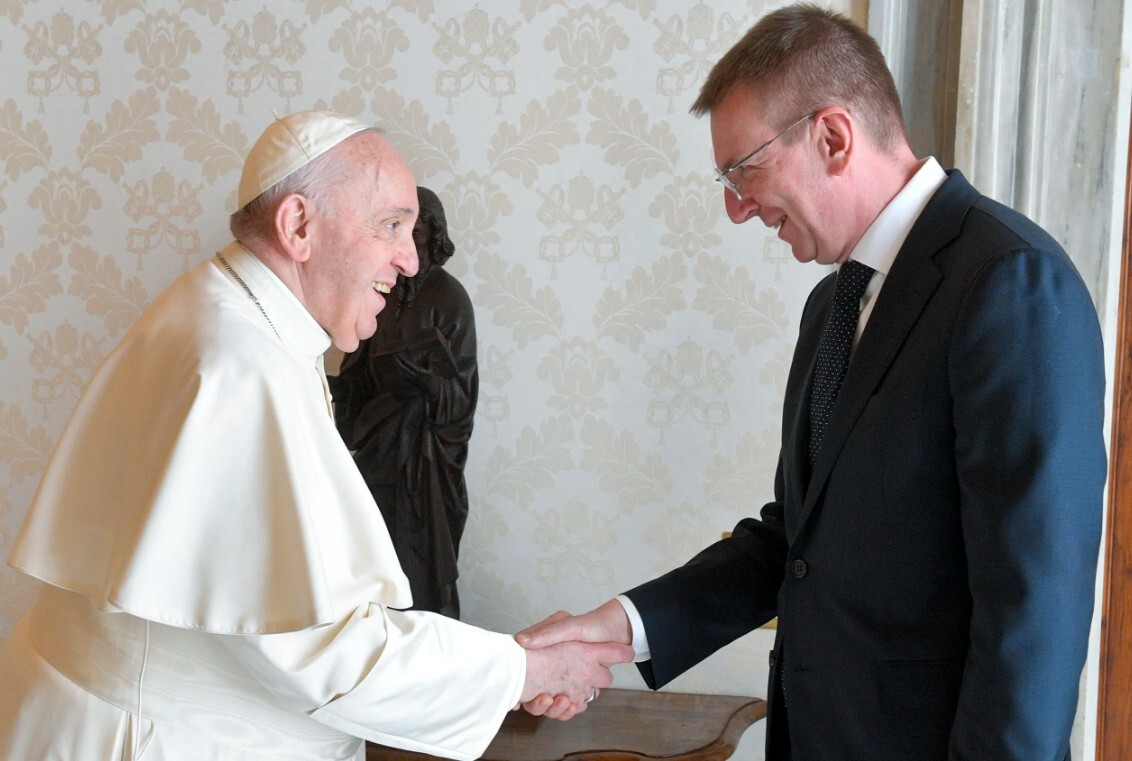 Valsts prezidents plāno apmeklēt pāvesta Franciska bēres