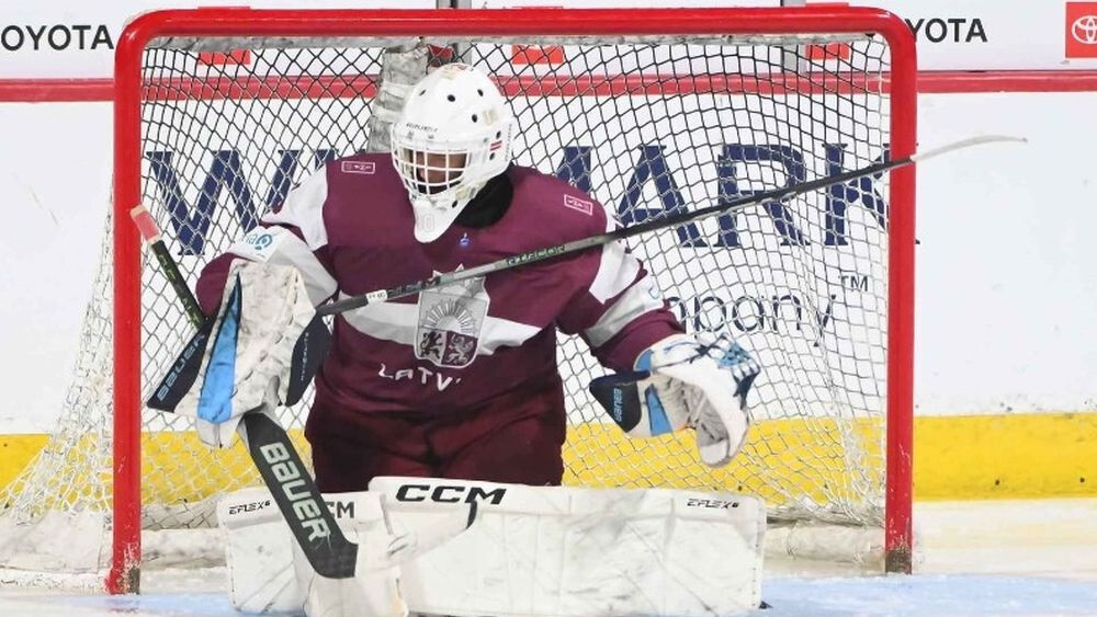 Latvijas hokejisti aizvadīs trešo pasaules U-18 čempionāta maču